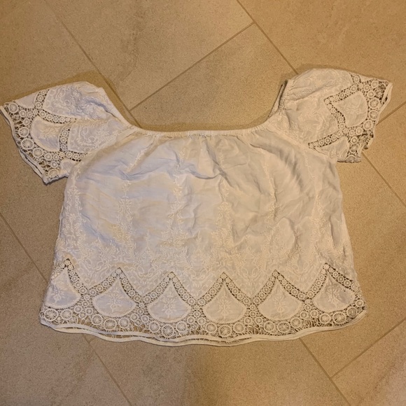 American Eagle off the shoulder top! - Picture 3 of 4